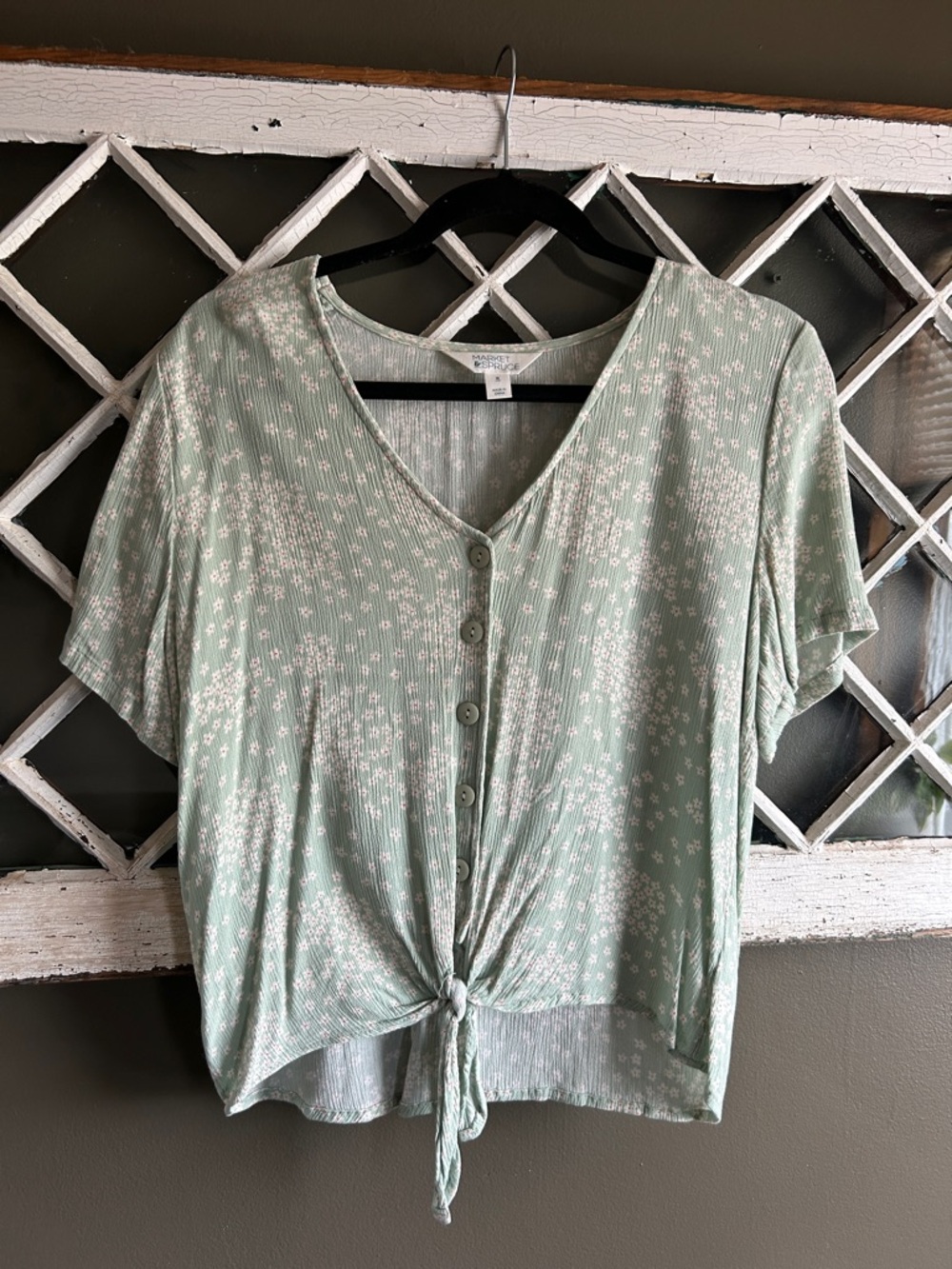 Market and spruce Button-Front Tie Hem V-Neck Top - Sage Floral